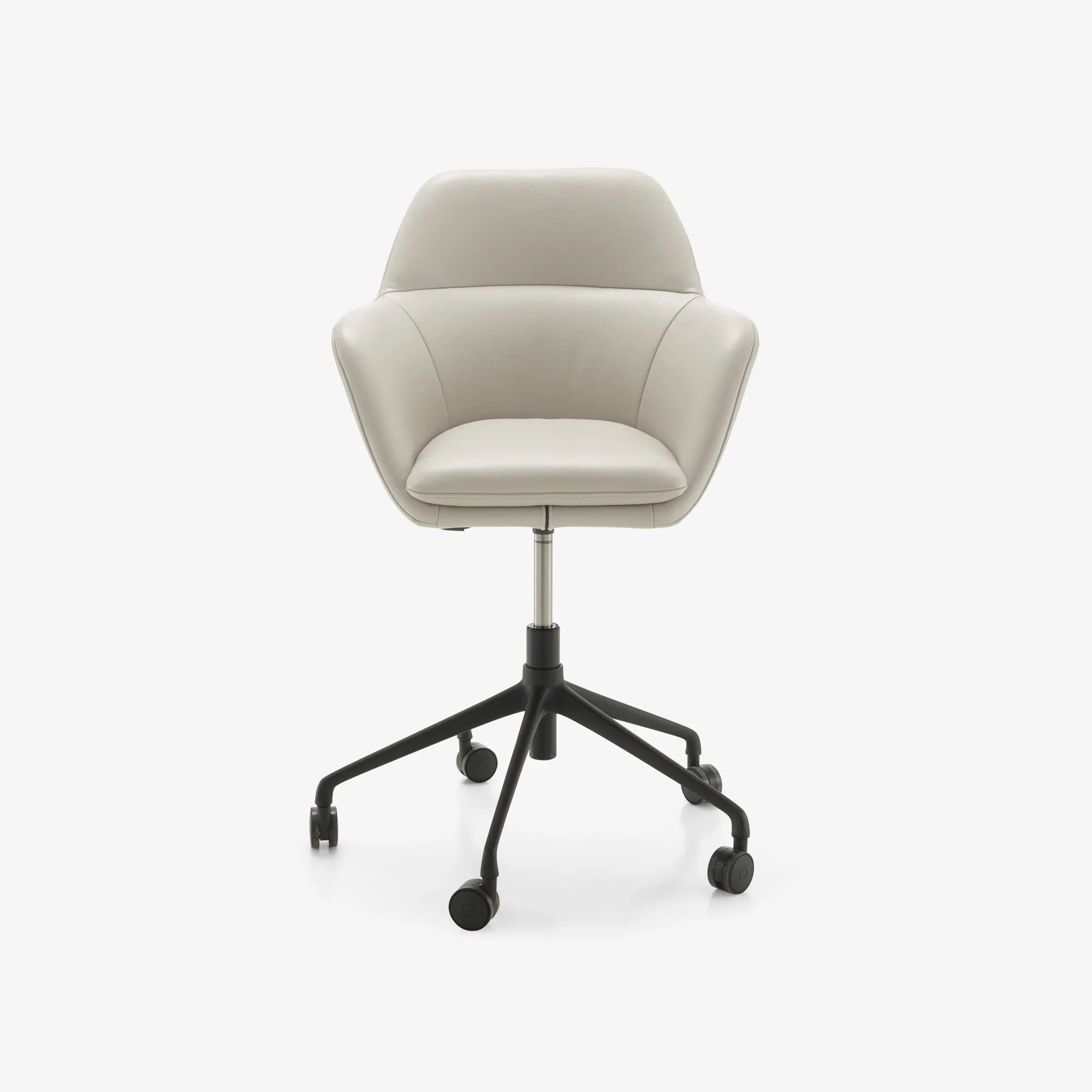 Amédée Carver Chair Black Base On Castors